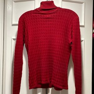 Nice Jones New York red turtleneck